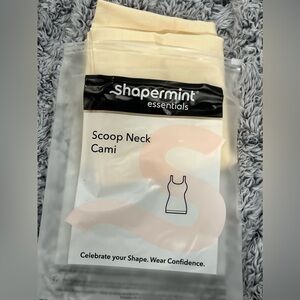 Shapermint scoop neck cami size large
